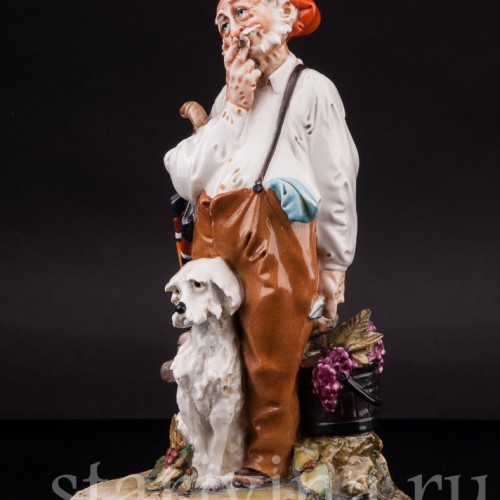 Фарфоровая статуэтка Мужчина с собакой и зонтиком, Capodimonte, Италия, 1970-е гг.