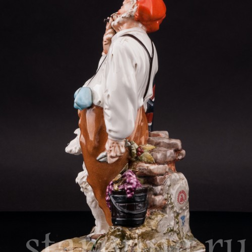 Фарфоровая статуэтка Мужчина с собакой и зонтиком, Capodimonte, Италия, 1970-е гг.