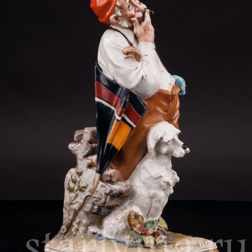 Фарфоровая статуэтка Мужчина с собакой и зонтиком, Capodimonte, Италия, 1970-е гг.