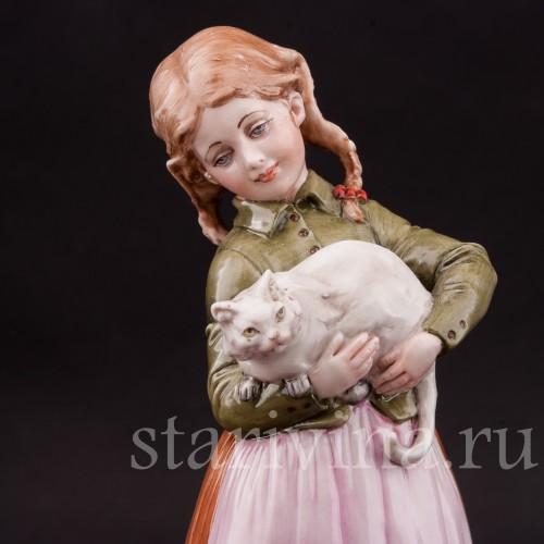 Фигурка из фарфора Девочка с кошкой Bruno Merli, Италия, сер. 20 века.