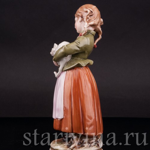 Фигурка из фарфора Девочка с кошкой Bruno Merli, Италия, сер. 20 века.