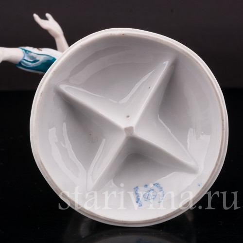 Статуэтка из фарфора Танцовщица ар деко, Hertwig & Co, Германия, 1920-30 гг.