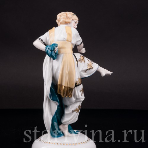 Статуэтка из фарфора Танцовщица ар деко, Hertwig & Co, Германия, 1920-30 гг.