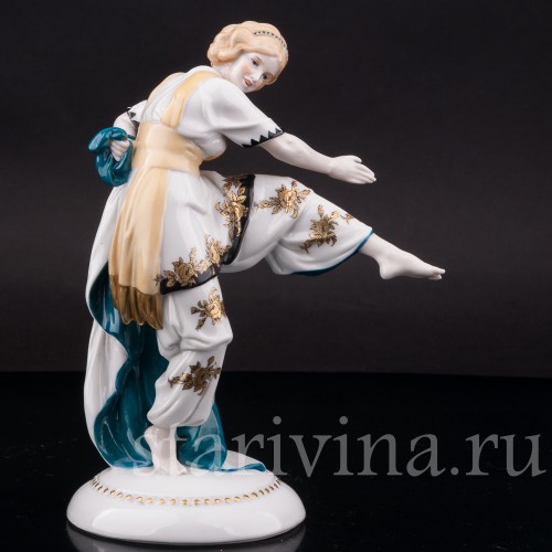 Статуэтка из фарфора Танцовщица ар деко, Hertwig & Co, Германия, 1920-30 гг.
