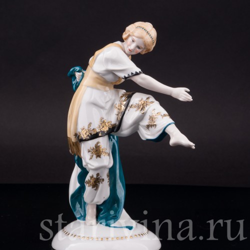 Статуэтка из фарфора Танцовщица ар деко, Hertwig & Co, Германия, 1920-30 гг.