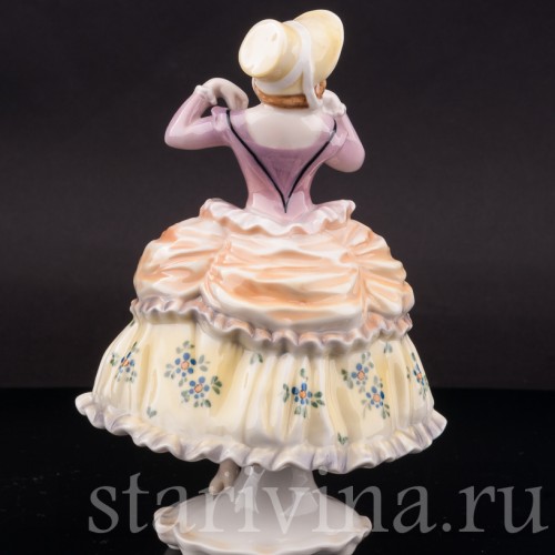 Фарфоровая статуэтка Девушка в капоре, Karl Ens, Германия, 1920-30 гг.