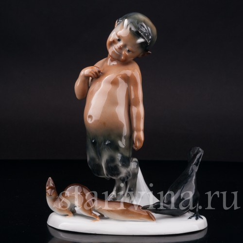 Фигурка из фарфора Фавн, ворона и белка Goebel, Германия, 1935-49 гг.
