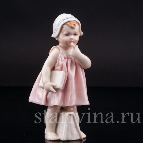 Фигурка из фарфора Девочка с книгами Karl Ens, Германия, 1920-30 гг.