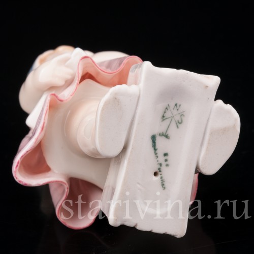 Фигурка из фарфора Девочка с книгами Karl Ens, Германия, 1920-30 гг.