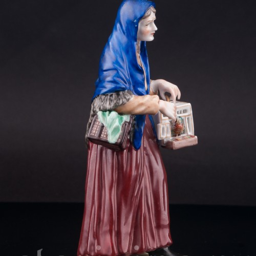 Фарфоровая статуэтка Продавщица птиц, Дрезден, Германия, сер. 20 века.