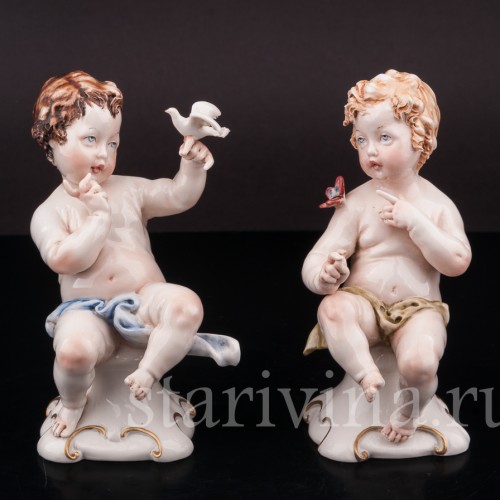 Фарфоровая статуэтка Путти с голубем, Capodimonte, Италия, вт. пол. 20 века.