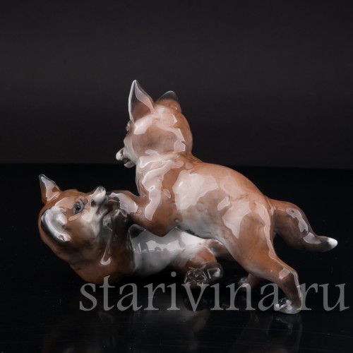 Фигурка из фарфора Играющие лисята Rosenthal, Германия, 1946 год.