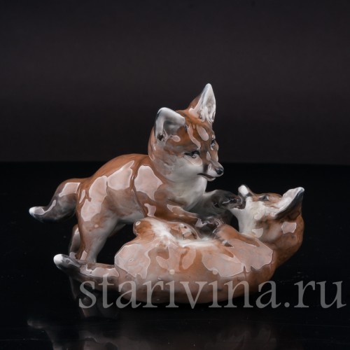 Фигурка из фарфора Играющие лисята Rosenthal, Германия, 1946 год.