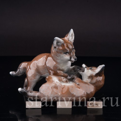 Фигурка из фарфора Играющие лисята Rosenthal, Германия, 1946 год.