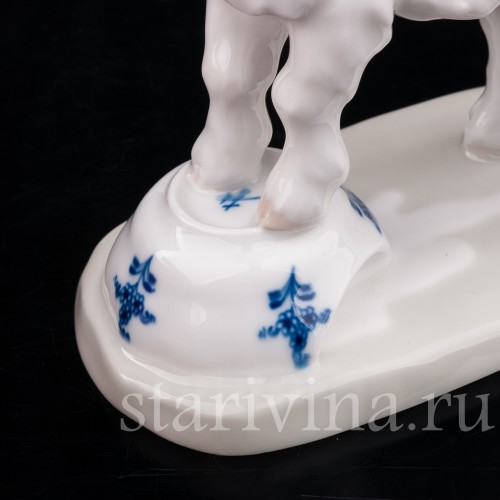 Фарфоровая статуэтка Козлик и разбитая чашка, Meissen, Германия, сер. 20 века.