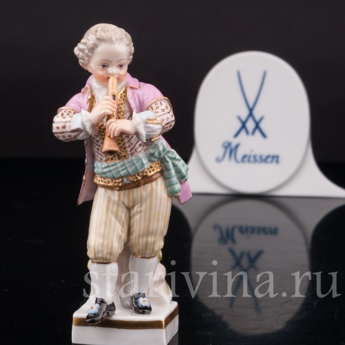 Фигурка из фарфора Мальчик, играющий на флейте, миниатюра Meissen, Германия, сер. 19 - нач. 20 вв.