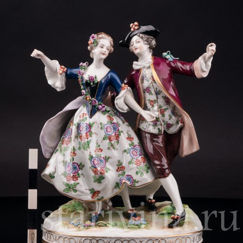 Фарфоровая статуэтка балерины Мари Анн Камарго с кавалером, Volkstedt, Германия, нач. 20 в.