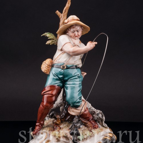 Фарфоровая статуэтка Рыбак, Capodimonte, Италия, вт. пол. 20 в.