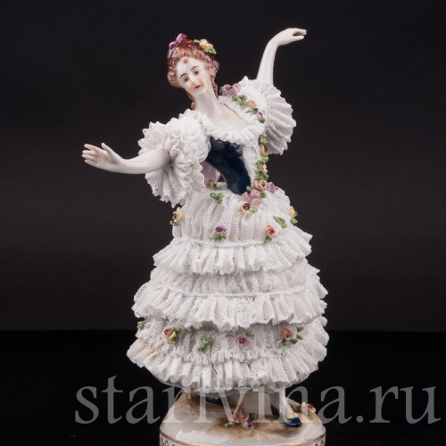 Фарфоровая статуэтка танцовщицы Балерина Мари Анн Камарго, кружевная, Volkstedt, Германия, до 1936 г.