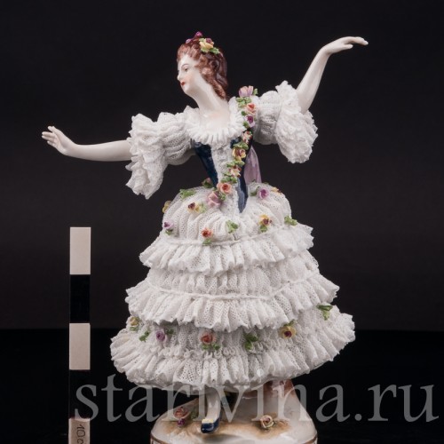 Фарфоровая статуэтка танцовщицы Балерина Мари Анн Камарго, кружевная, Volkstedt, Германия, до 1936 г.