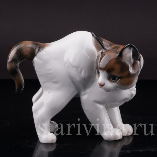 Фарфоровая статуэтка Котёнок с выгнутой спинкой, Rosenthal, Германия, 1965 год.