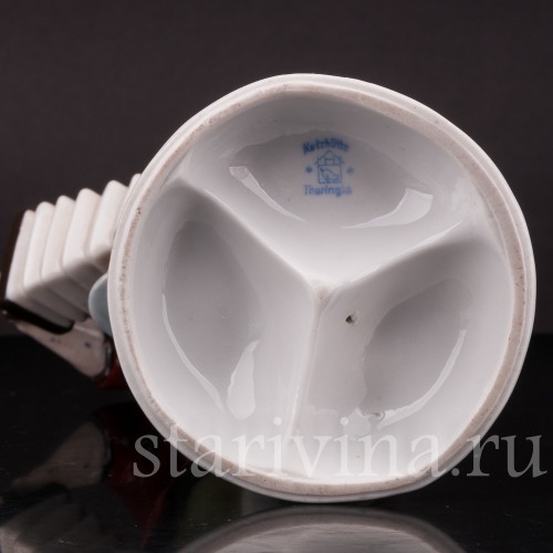 Фигурка из фарфора Шпильман с гармошкой Hertwig & Co, Германия, перв. пол. 20 в.