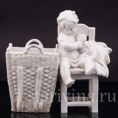 Фарфоровая фигурка Малыш с кошкой, E. A. Muller, Германия, 1890-1927 гг.