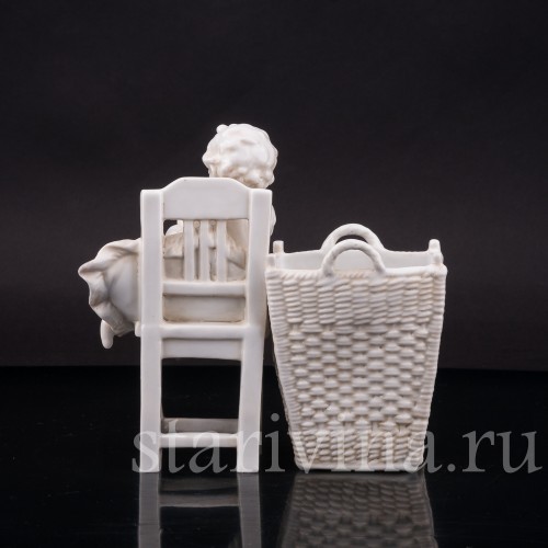 Фарфоровая фигурка Малыш с кошкой, E. A. Muller, Германия, 1890-1927 гг.