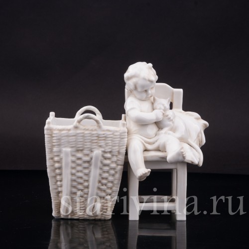 Фарфоровая фигурка Малыш с кошкой, E. A. Muller, Германия, 1890-1927 гг.