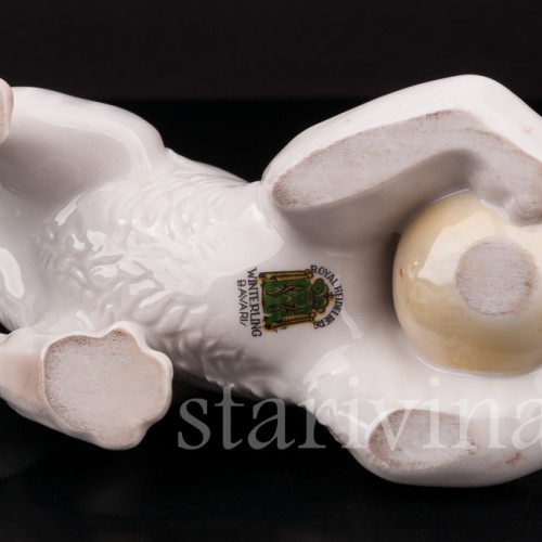 Фарфоровая статуэтка Котёнок, играющий с мячом Германия, 1950 гг.