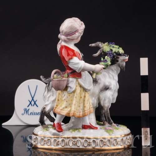 Фарфоровая статуэтка Девушка с козликом Meissen, Германия, сер. 19 - нач. 20 вв.