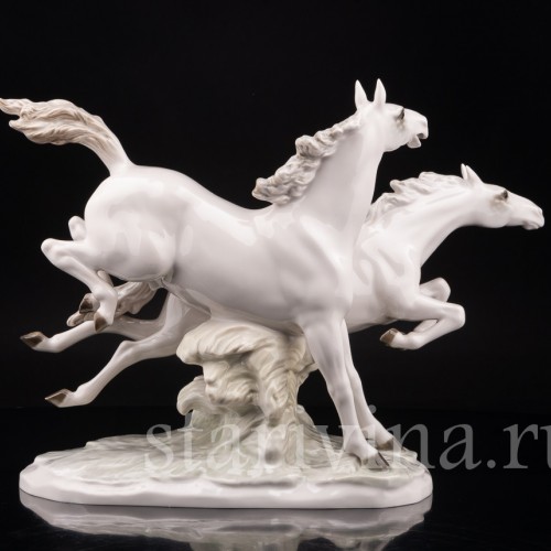 Фарфоровая статуэтка "На свободе", несущиеся кони, Hutschenreuther, Германия, 1970 гг.