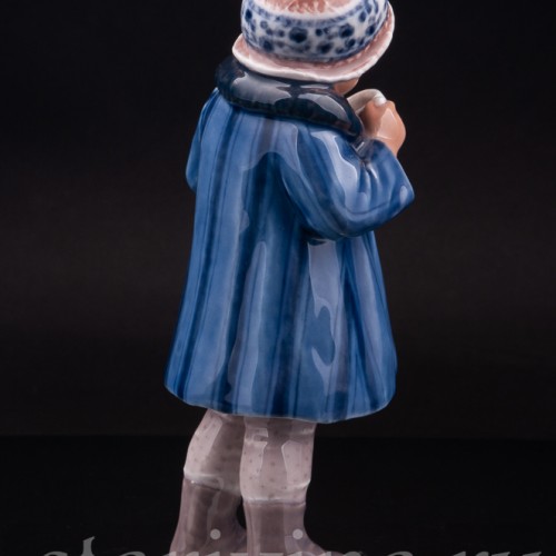 Фигурка из фарфора Девочка с куклой, Dahl Jensen, Дания, 1920-80 гг.