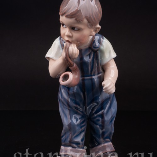 Фарфоровая статуэтка Курильщик, мальчик с трубкой, Dahl Jensen, Дания, 1920-80 гг.