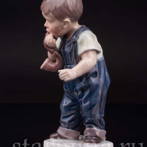 Фарфоровая статуэтка Курильщик, мальчик с трубкой, Dahl Jensen, Дания, 1920-80 гг.