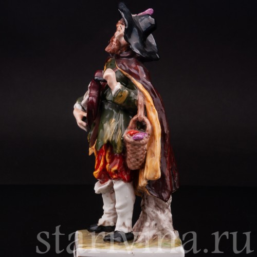 Фигурка из фарфора Странствующий музыкант, мужчина с колёсной лирой, Ernst Bohne Sohne, Германия, пер. пол. 20 в.