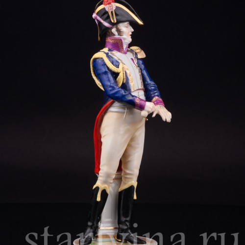 Статуэтка из фарфора Французский офицер, Дрезден, Германия, перв. пол. 20 в.