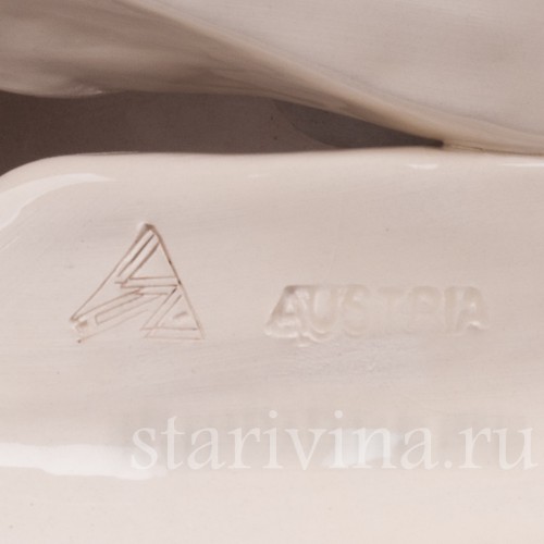 Статуэтка из  фаянса Фенёк, Wiener Werkstatte, Австрия, нач. 20 в