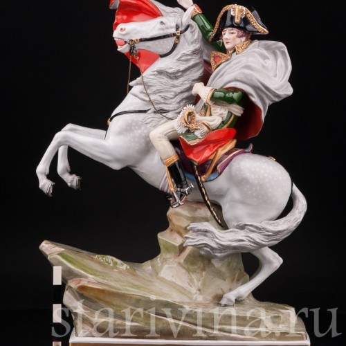 Фарфоровая композиция Наполеон Бонапарт на перевале Сен-Бернар, Sitzendorf, Германия, сер. 20 века.