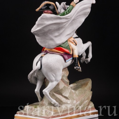 Фарфоровая композиция Наполеон Бонапарт на перевале Сен-Бернар, Sitzendorf, Германия, сер. 20 века.