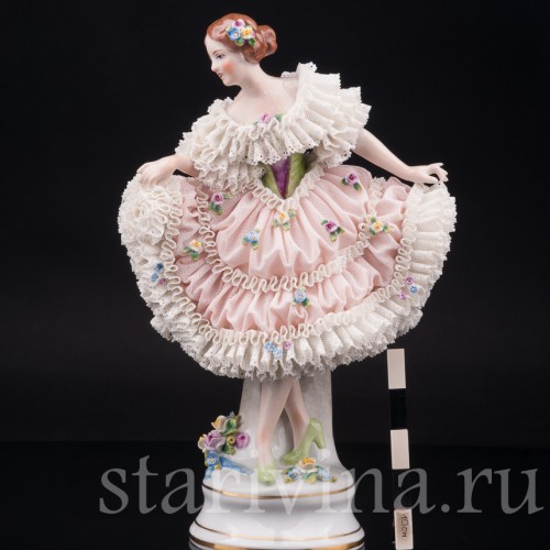 Фарфоровая статуэтка танцовщицы Девушка в розовом кружевном платье, Sitzendorf, Германия, пер. пол. 20 века.