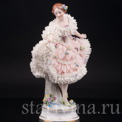 Фарфоровая статуэтка танцовщицы Девушка в розовом кружевном платье, Sitzendorf, Германия, пер. пол. 20 века.