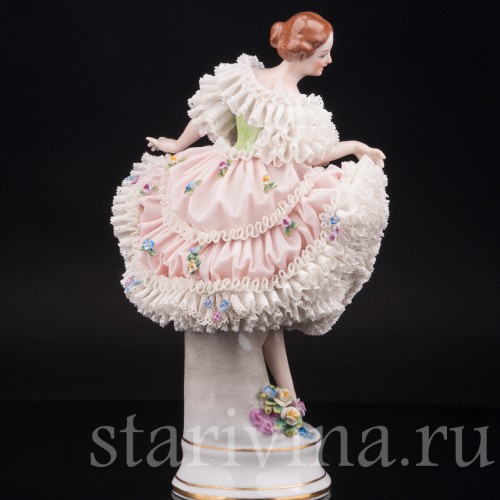 Фарфоровая статуэтка танцовщицы Девушка в розовом кружевном платье, Sitzendorf, Германия, пер. пол. 20 века.