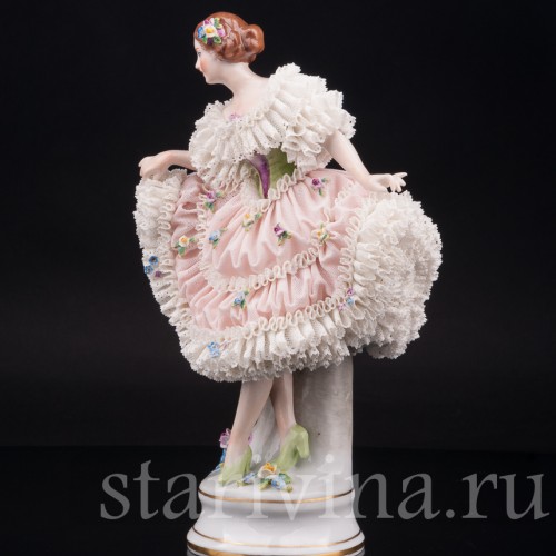 Фарфоровая статуэтка танцовщицы Девушка в розовом кружевном платье, Sitzendorf, Германия, пер. пол. 20 века.