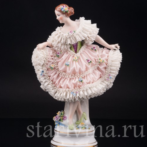 Фарфоровая статуэтка танцовщицы Девушка в розовом кружевном платье, Sitzendorf, Германия, пер. пол. 20 века.
