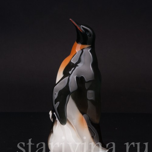 Статуэтка птиц из фарфора Пингвин с пингвинёнком, Hutschenreuther, Германия, 1970 гг.