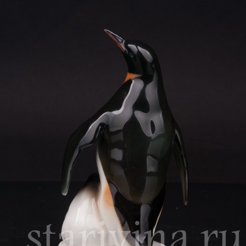 Статуэтка птиц из фарфора Пингвин с пингвинёнком, Hutschenreuther, Германия, 1970 гг.