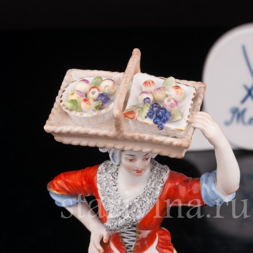 Фарфоровая статуэтка Продавщица фруктов, Cries de Paris, Meissen, Германия, 1963 г.