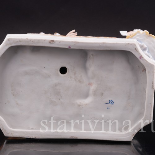 Фарфоровая статуэтка Мамины именины, Dressel, Kister & Co, Германия, перв. пол. 20 в.