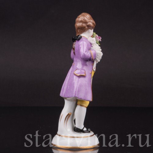 Фигурка из фарфора Кавалер с букетом, кружевная Muller & Co, Германия, пер. пол. 20 в.